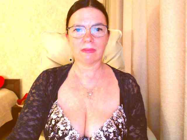 Monica-1203 webcam