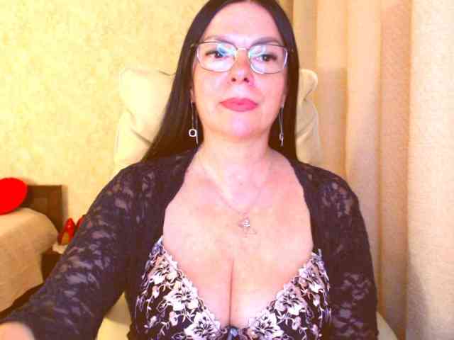 Monica-1203 webcam