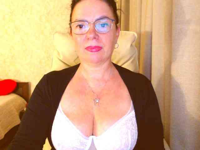 Monica-1203 webcam