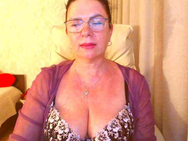 Monica-1203 webcam