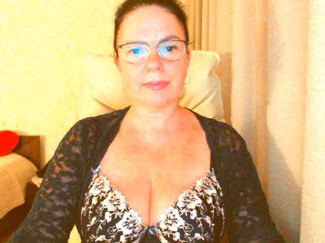 Monica-1203 webcam