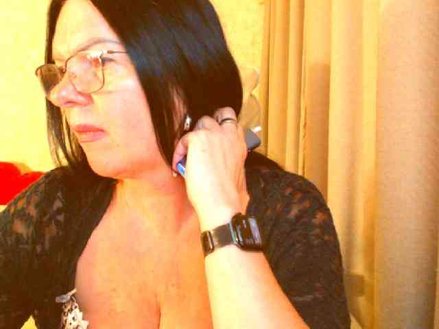Monica-1203 webcam