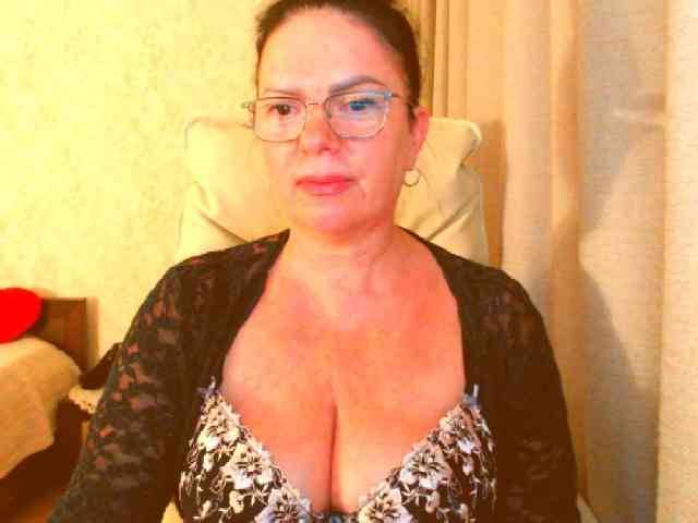 Monica-1203 webcam