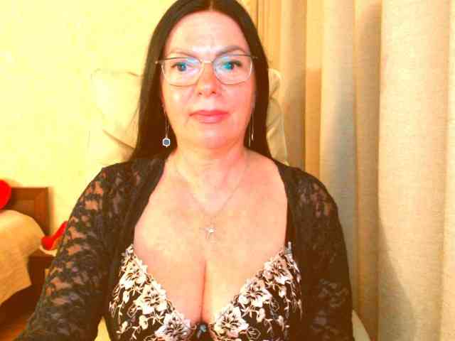 Monica-1203 webcam
