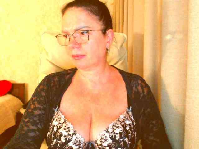 Monica-1203 webcam