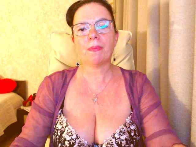 Monica-1203 webcam