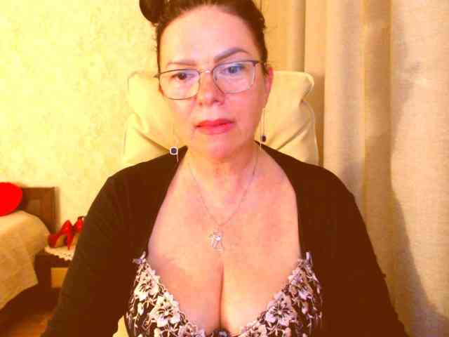 Monica-1203 webcam