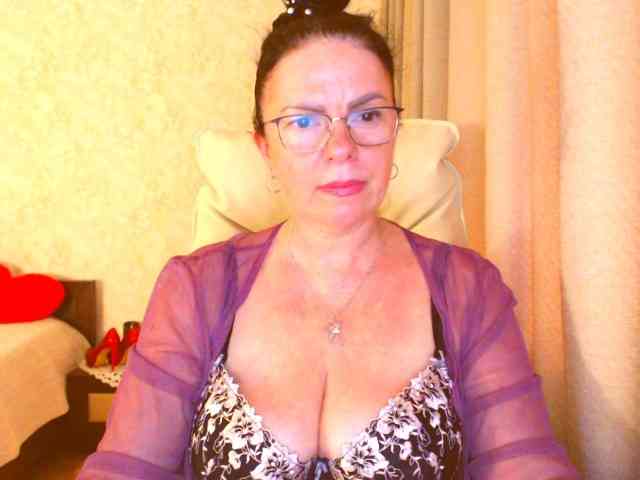 Monica-1203 webcam