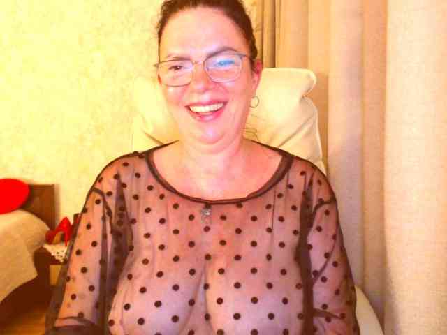 Monica-1203 webcam