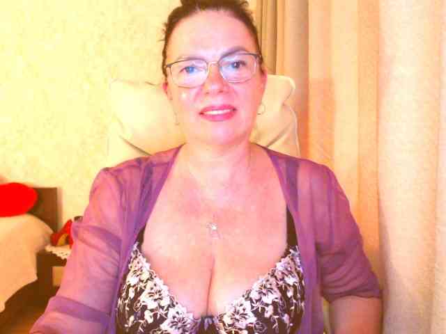 Monica-1203 webcam