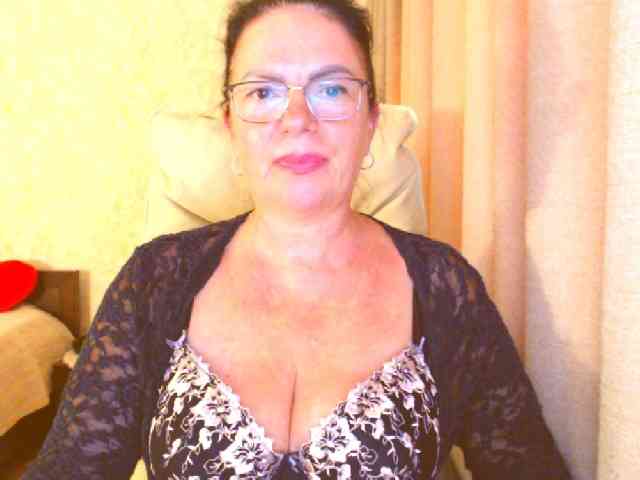 Monica-1203 webcam