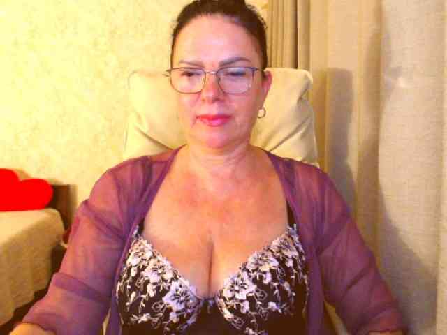 Monica-1203 webcam