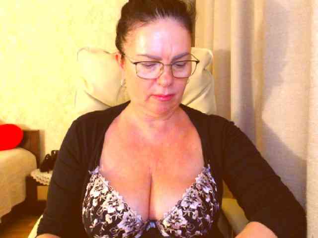 Monica-1203 webcam