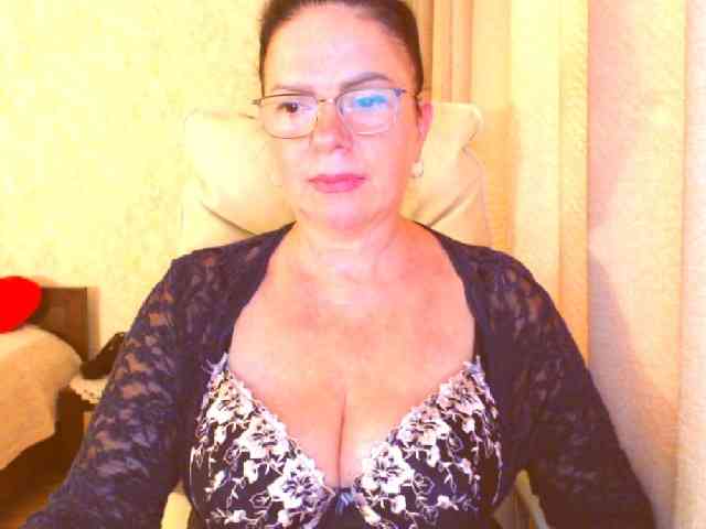 Monica-1203 webcam