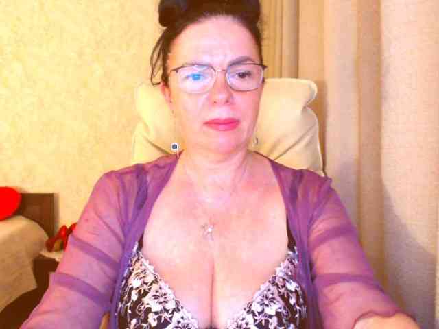 Monica-1203 webcam