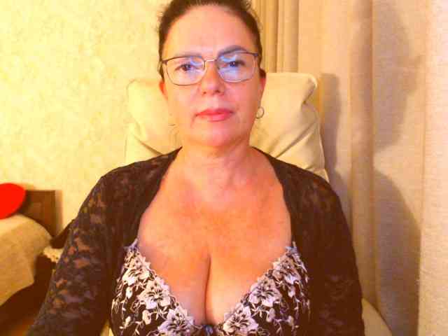 Monica-1203 webcam