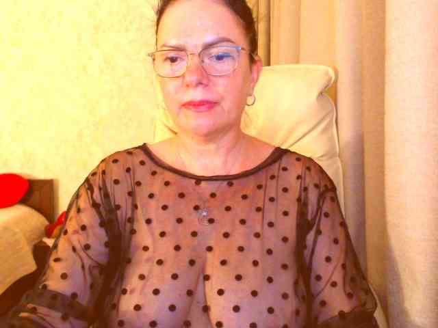 Monica-1203 webcam