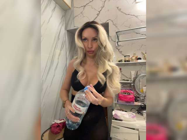 GoldPussy69 live cam on BongaCams