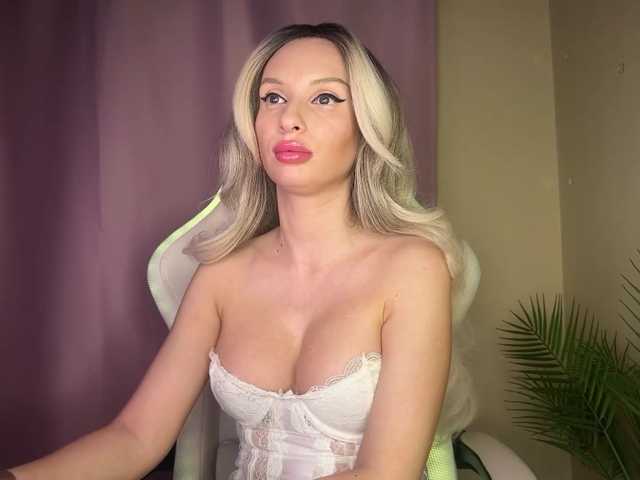 GoldPussy69 live cam