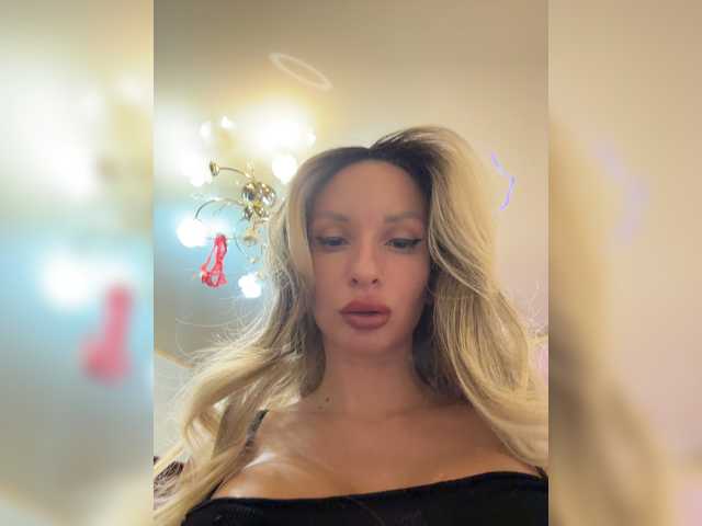 GoldPussy69 live cam on BongaCams