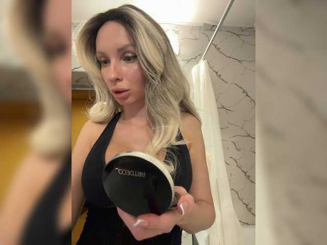 GoldPussy69 live cam on BongaCams