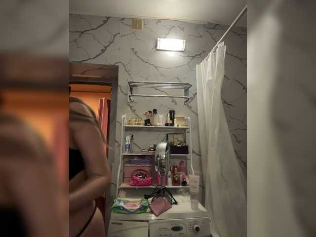 GoldPussy69 webcam
