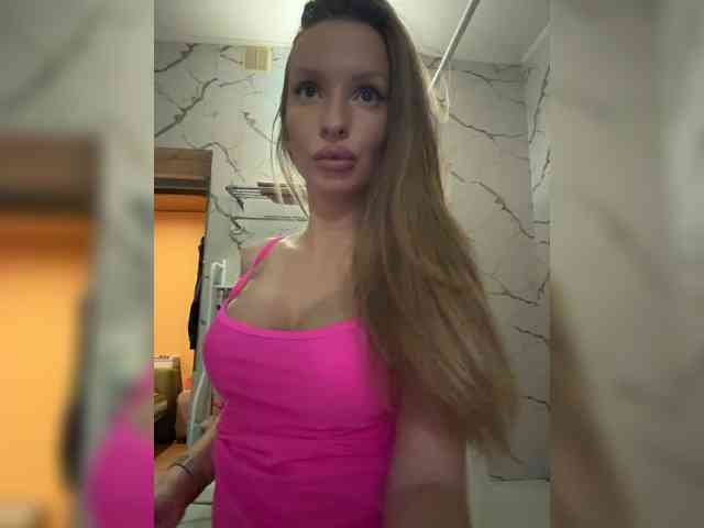 GoldPussy69 webcam