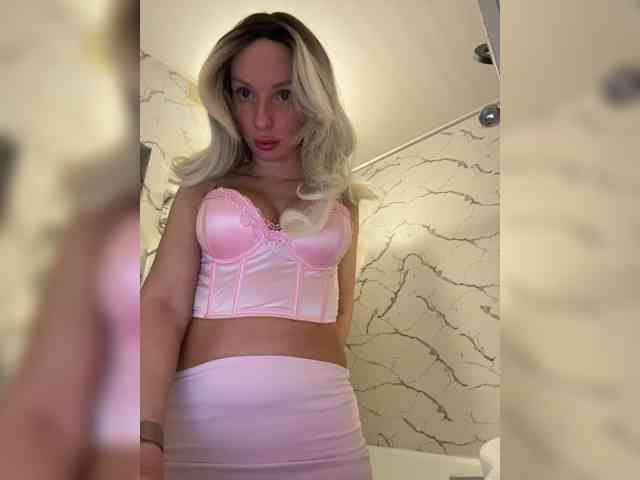 GoldPussy69 webcam