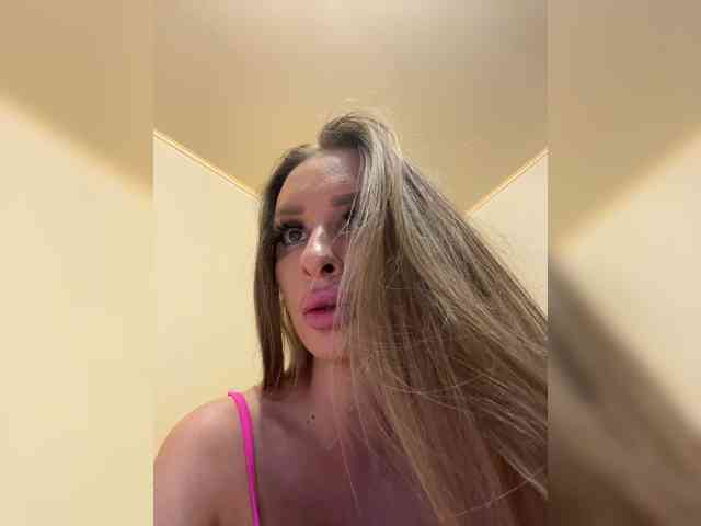 GoldPussy69 webcam