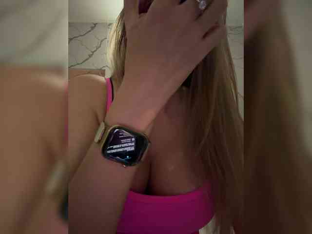 GoldPussy69 webcam