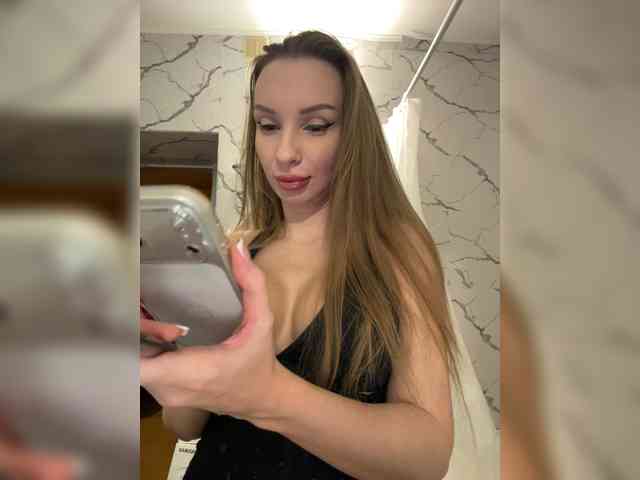 GoldPussy69 webcam