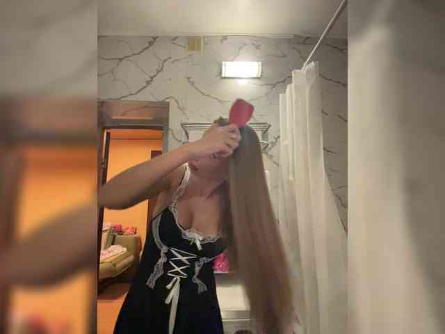GoldPussy69 webcam