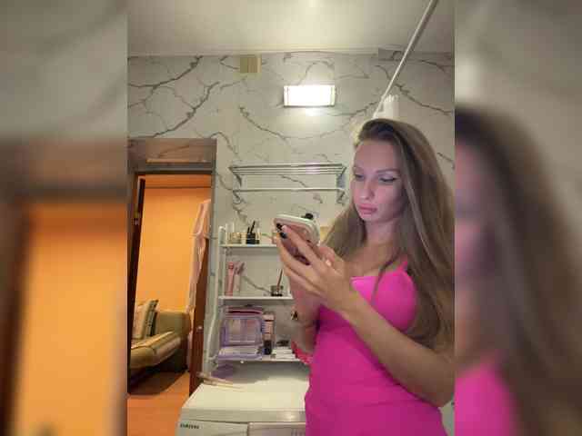 GoldPussy69 webcam