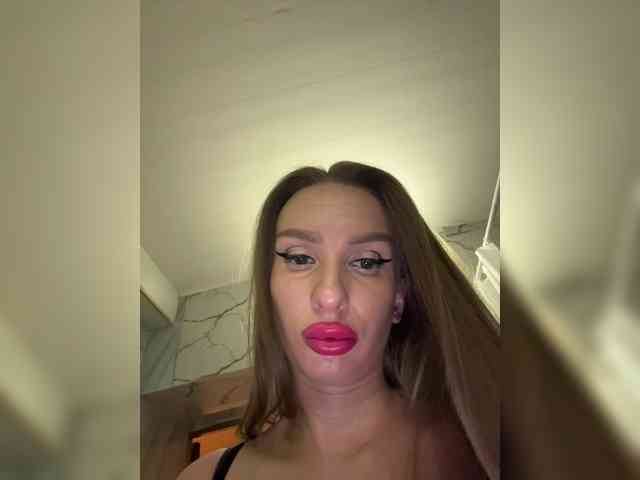 GoldPussy69 webcam