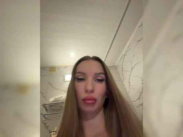 GoldPussy69 webcam