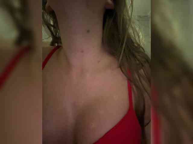 GoldPussy69 webcam