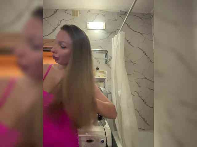 GoldPussy69 webcam
