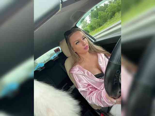 GoldPussy69 webcam