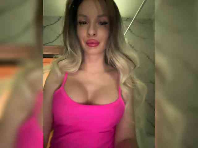 GoldPussy69 webcam
