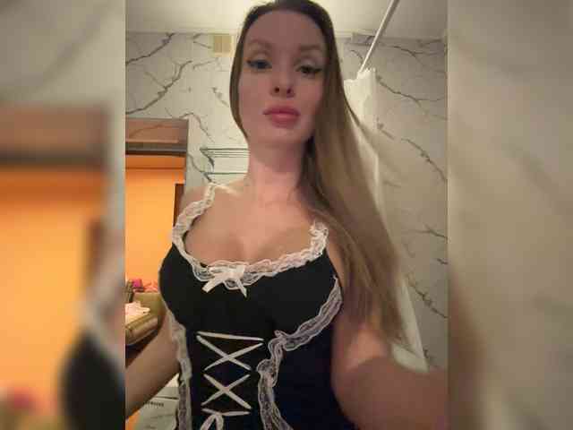 GoldPussy69 webcam