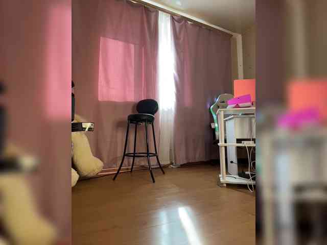 GoldPussy69 webcam