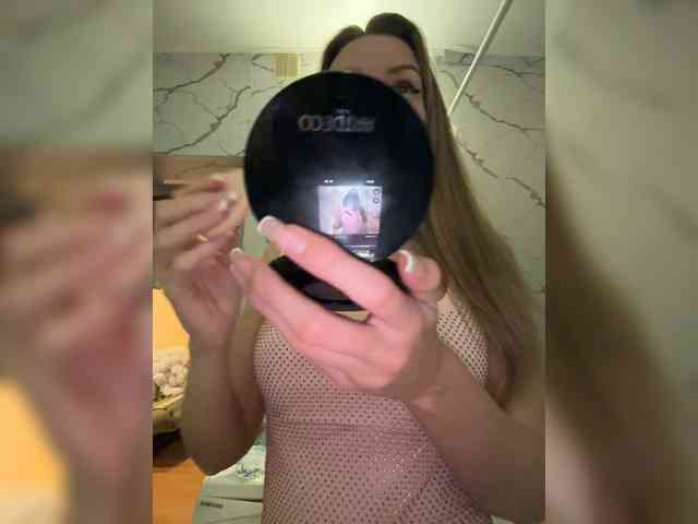 Модель: GoldPussy69