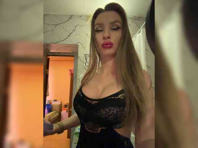 GoldPussy69 webcam