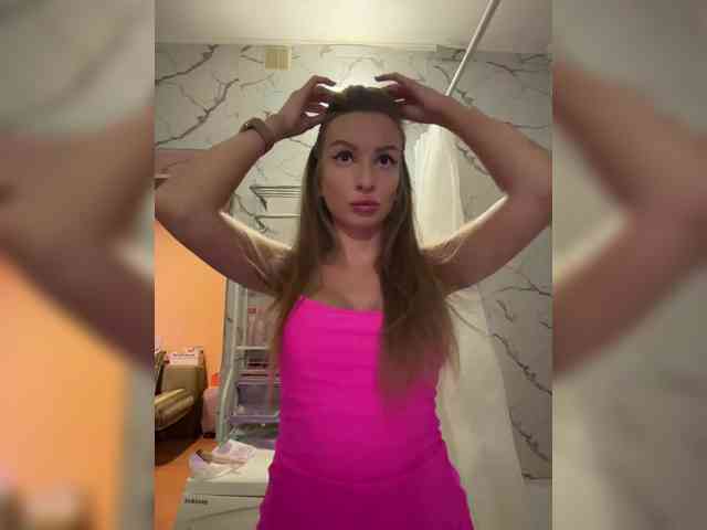 GoldPussy69 webcam