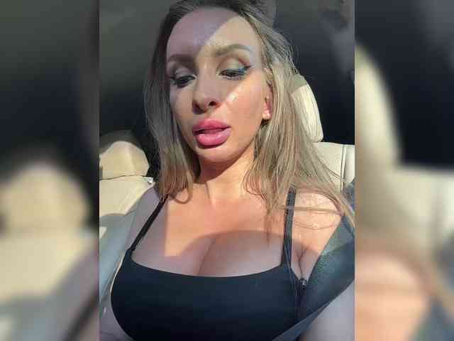 GoldPussy69 webcam