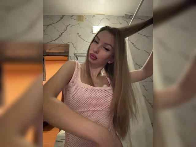 GoldPussy69 webcam