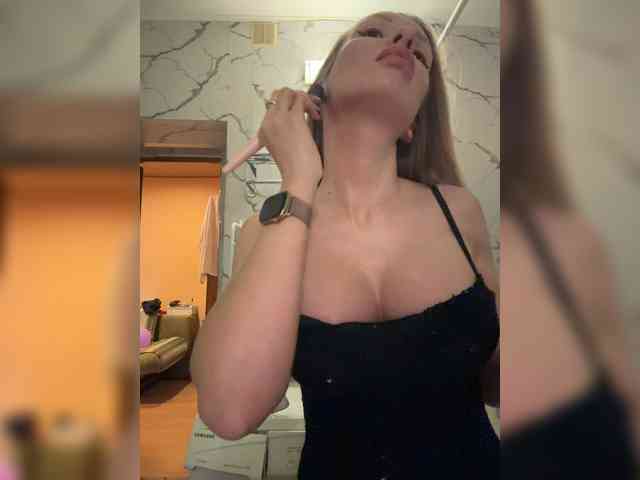GoldPussy69 webcam