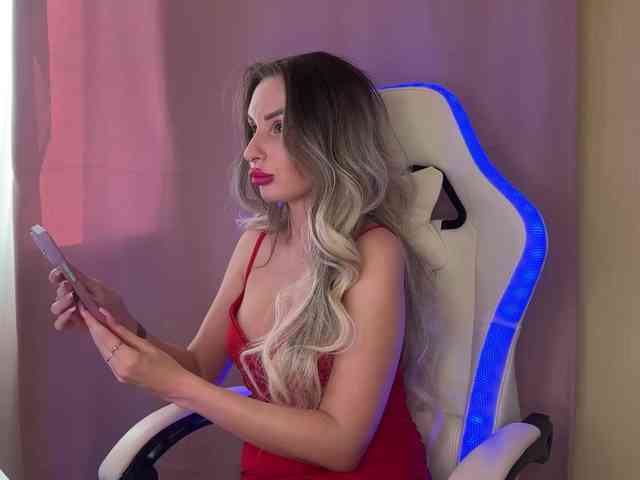 GoldPussy69 webcam