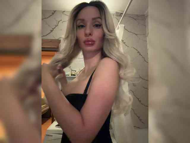 GoldPussy69 webcam