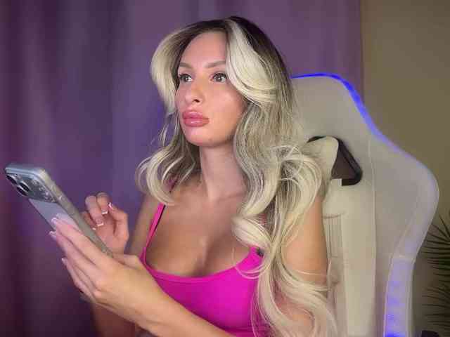 Модель: GoldPussy69